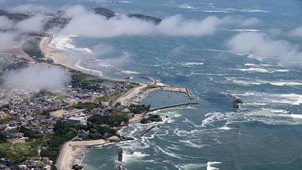 Dan Mitchinson: US correspondent on the tsunami warnings hitting the US aft