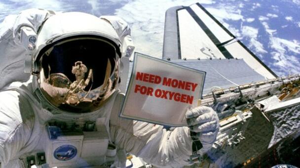 Woman Scammed By “Astronaut” Running Out Of Oxygen
