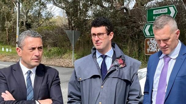 Cregan, Sharkie Furious As Federal Government Cuts Local Road Projects
