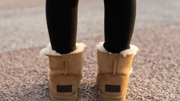 Is It OK To Wear Ugg Boots In Public?