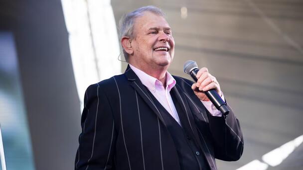 John Farnham becomes a grandfather as son James welcomes his first child