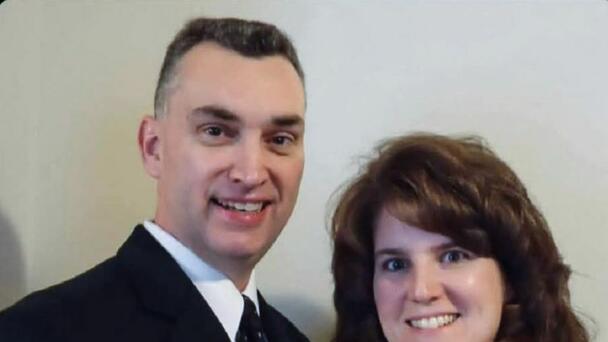 Jenny Boelter files for divorce from Minnesota assassination suspect Vance 