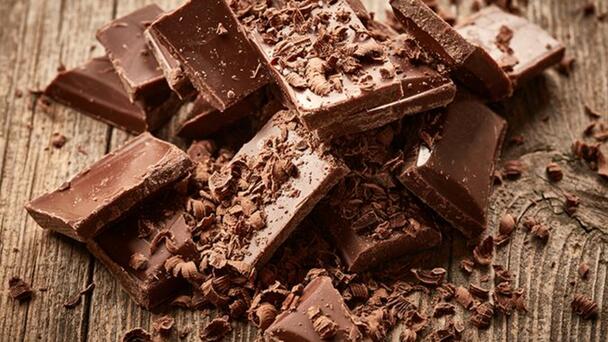Eating chocolate is actually good for your brain - science says so!
