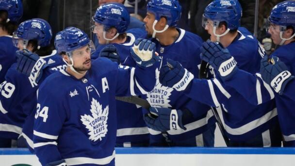 Matthews one away from goal No. 70 as Leafs, Panthers meet in likely playof