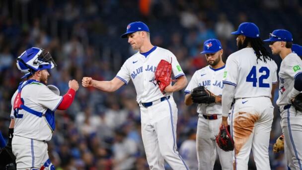 Bassitt strong as Blue Jays beat Yankees, move back over .500