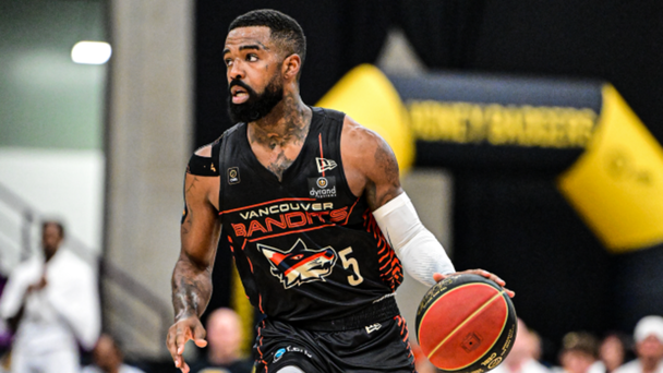 Undermanned Bandits stun Honey Badgers in target score time