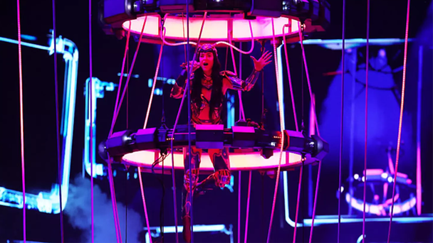 Katy Perry nearly falls mid-air during scary stage prop malfunction