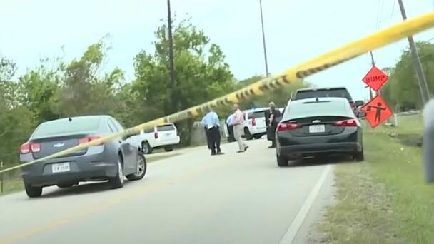 64-year-old retired officer injured after he chases down suspected burgl...