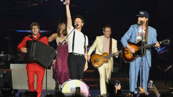 The Lumineers: iHeartRadio LIVE is a Virtual Reality Concert Special Not to
