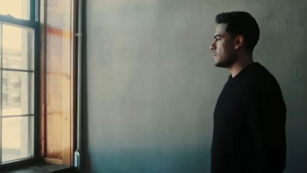 Carlos Rivera le canta a la nostalgia en “¿Quién lo hará?”