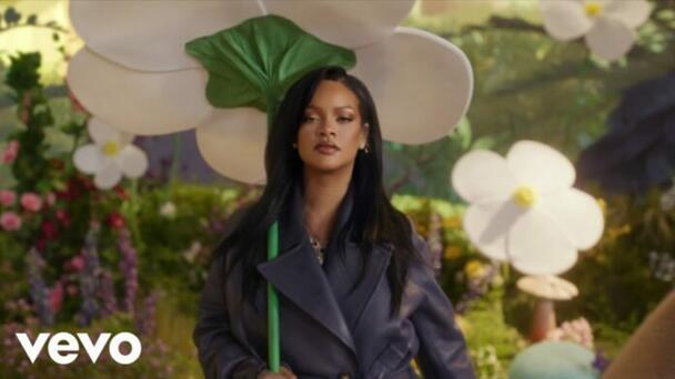 Rihanna comparte canción “Friend of mine”, previo al estreno de “Pitufos”