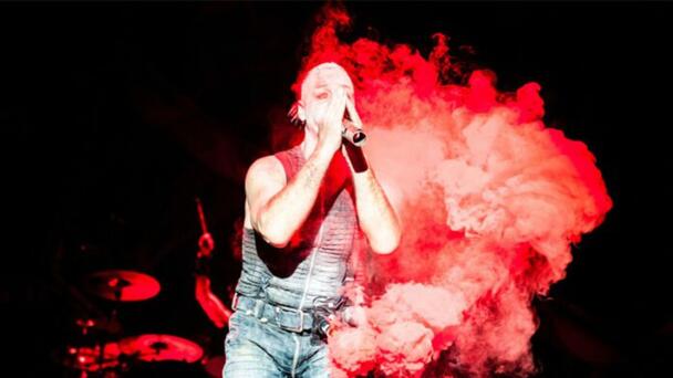 Noticias de Till Lindemann: Su homenaje a David Lynch, nueva rola y gira