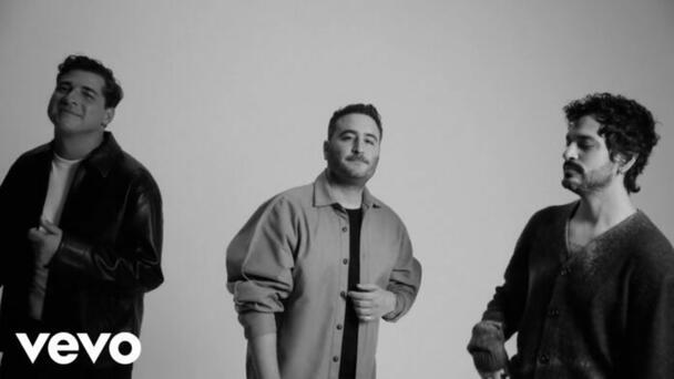Reik y Yami Safdie grabaron juntos “Es tan corta la vida”