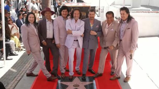 Los Bukis reciben su estrella en el Paseo de la Fama de Hollywood