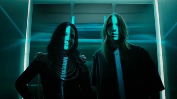 Mira a Amy Lee de Evanescence con K.Flay en el video de “Fight like a girl”