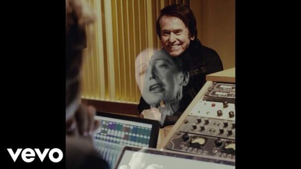 Noticias de Raphael: Video de su dueto con Edith Piaf y bio serie en Netfli