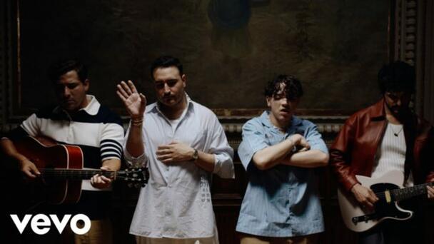 Reik y Xavi cantan juntos, “La del primer puesto”