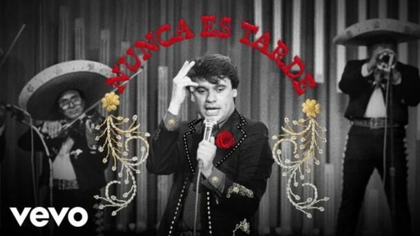“Nunca es tarde”: Juan Gabriel regresa con álbum póstumo, “Eterno”