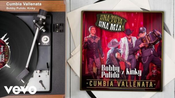 Escucha a Bobby Pulido y Kinky juntos en concierto