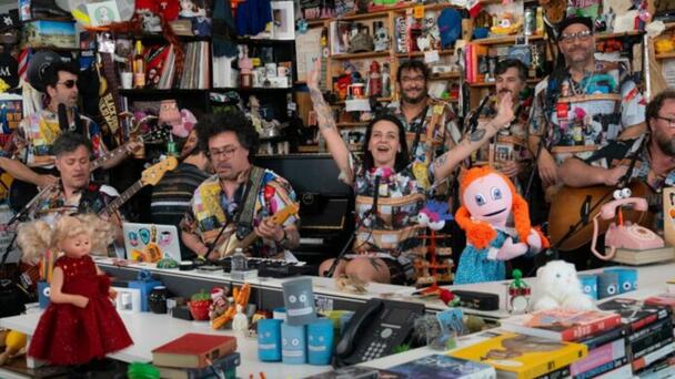 31 minutos llega por 1era vez a Tiny Desk