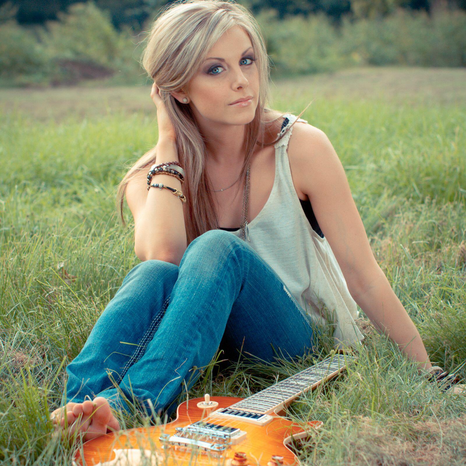 Stream Free Songs by Lindsay Ell & Similar Artists | iHeart