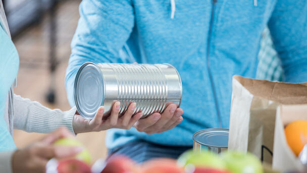 Iowa Food Banks to Receive State Support During SNAP Suspension